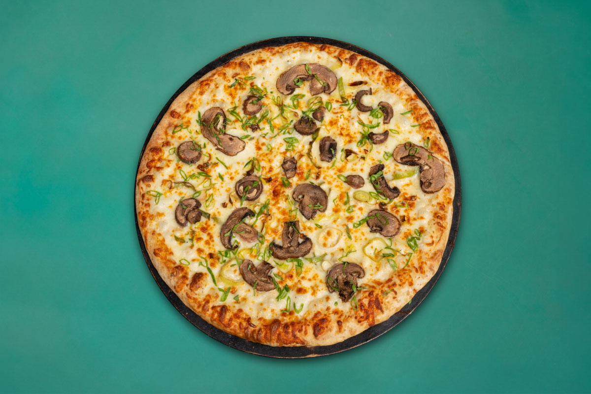 Lakeview Lounge mushroom pizza