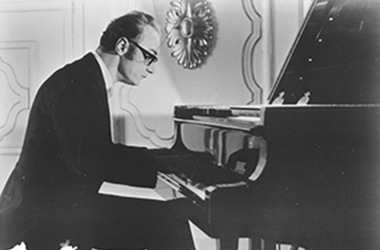 Alfred Brendel playing piano