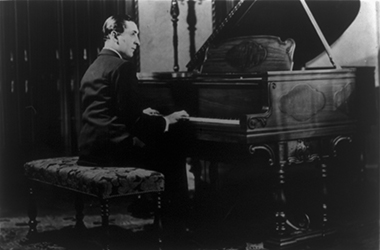 Vladimir Horowitz playing piano