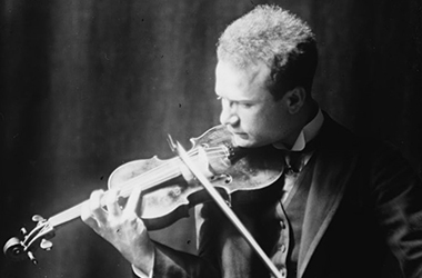 Mischa Elman playing the violin
