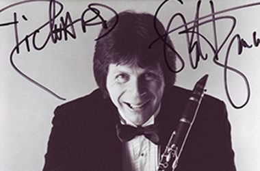 Signed photo of Richard Stoltzman with clarinet
