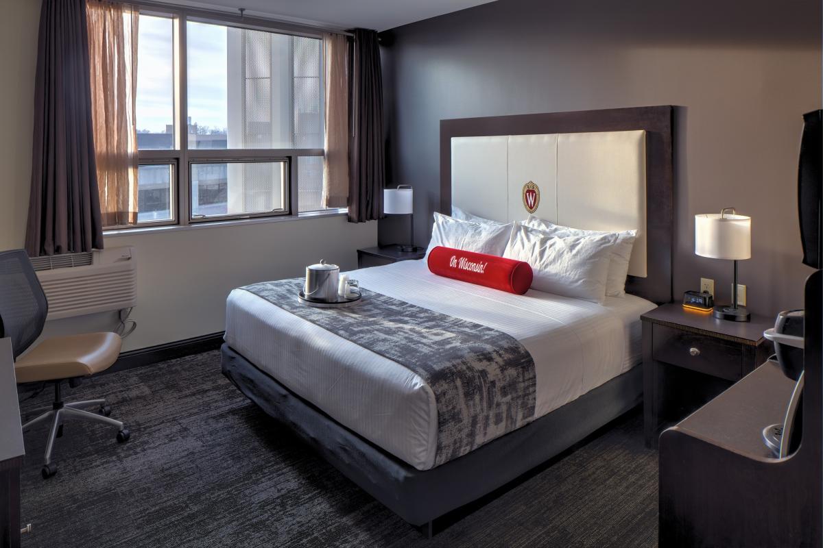 Union South Hotel single bed room