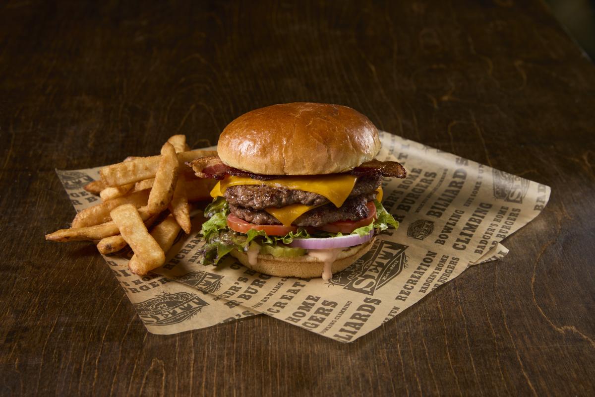 Sett Pub Bucky Smash Burger