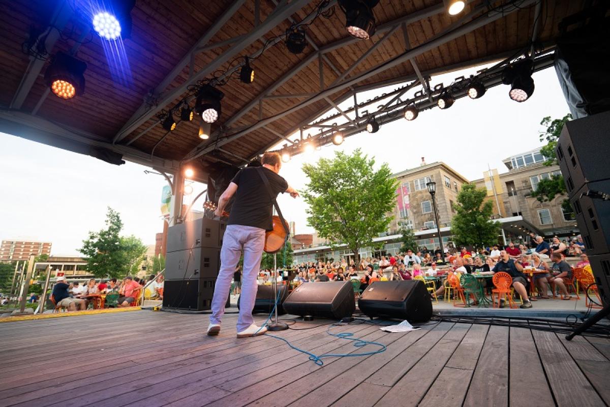 6.11.21 WUDMusic PatMcCurdy SM 12 sm