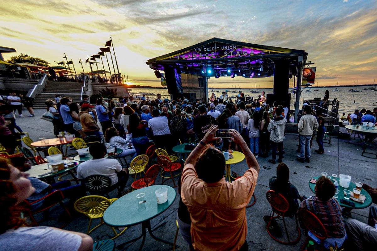 7.10.2021 Bear in the forrest with Deryk G and Sylvie Lou EJH 9 1