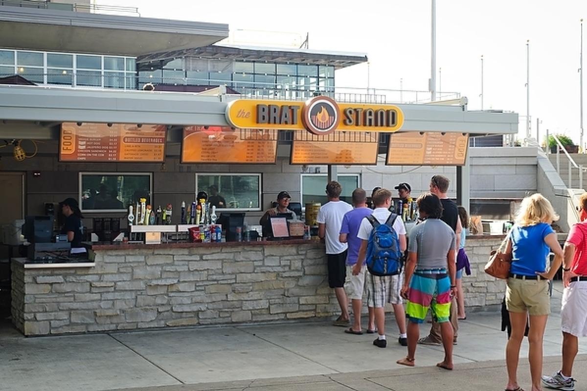 Brat Stand Terrace 13 2996