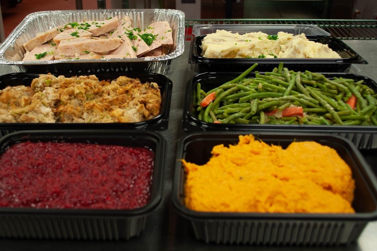 Thanksgiving To Go Food photoby Mai Nguyen