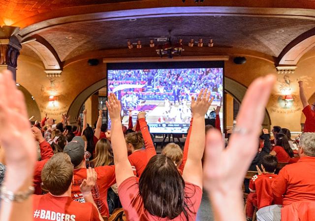 Game watch at Der Rathskeller