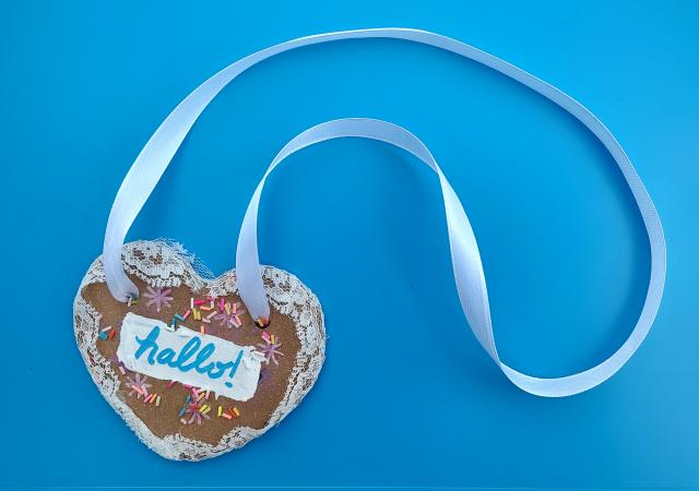 Hallo! cookie necklace