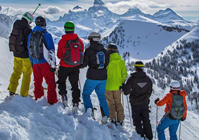 Hoofers Club 380x250 0000 SKiSnow