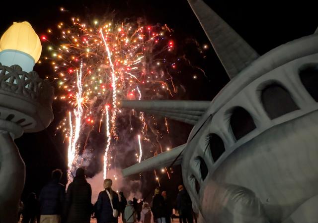 2023 2 WinterCarnival FireWorks KS 1