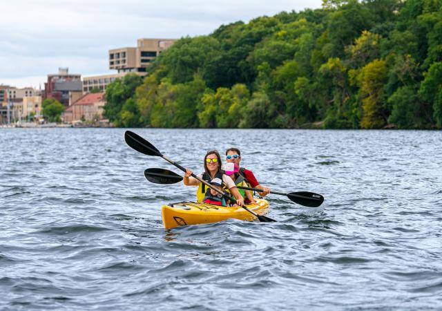 Marketing Family Night Paddling AM 16