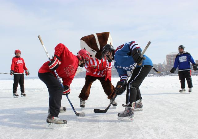 OutdoorUW WinterCarnival2015 LT 1hockeybucky5