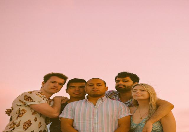 Photo DivineSweater v2