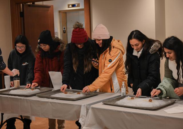 WUD Cusine Canadian Maple Taffy 2023 RE 10 1