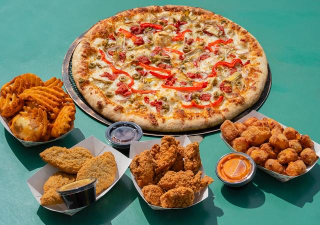 2024 6 Lakeview Lounge  Everything TX 23