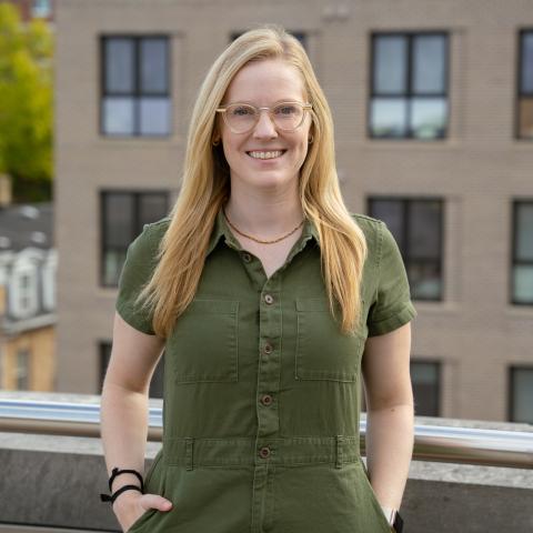 Caryn Lesser headshot