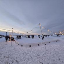 outdooruw wideshot skating v2